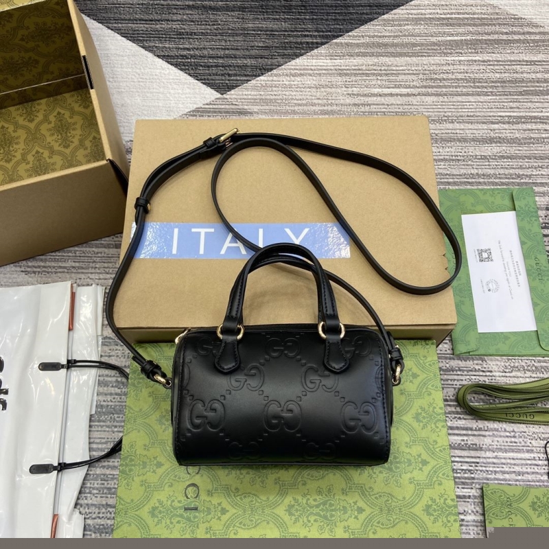 G*u*i speedy bags